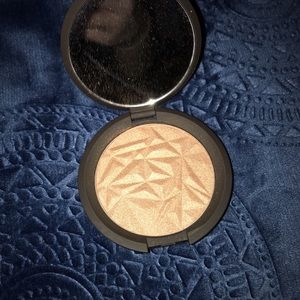 BECCA highlighter